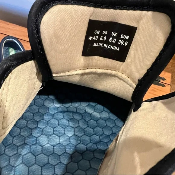 Youyun Slip-On Shoes‎ - Picture 6 of 10